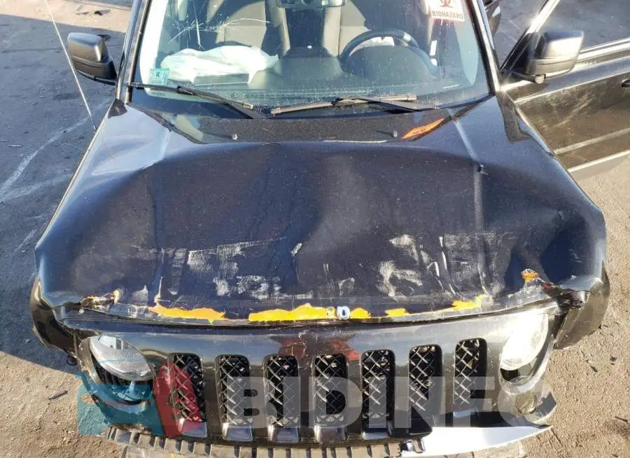 1C4NJRBBXGD552078 Photo# 12