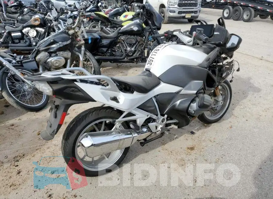 WB10L0302M6E36158 Photo# 3