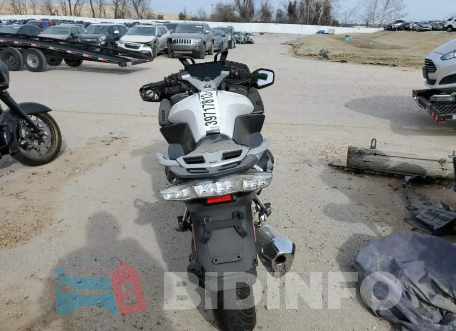 WB10L0302M6E36158 Photo# 6