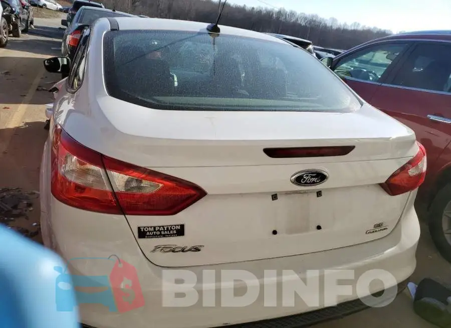 1FADP3F25EL282574 Photo# 6