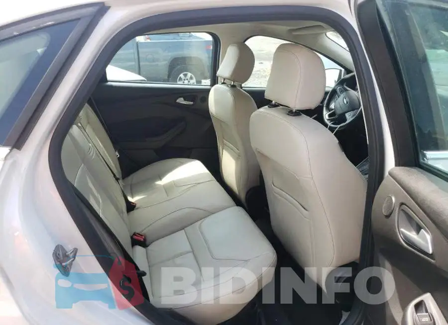 1FADP3J20FL322567 Photo# 6