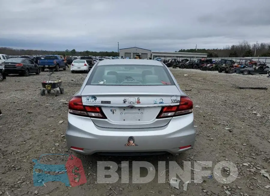 19XFB2F57FE100518 Photo# 6