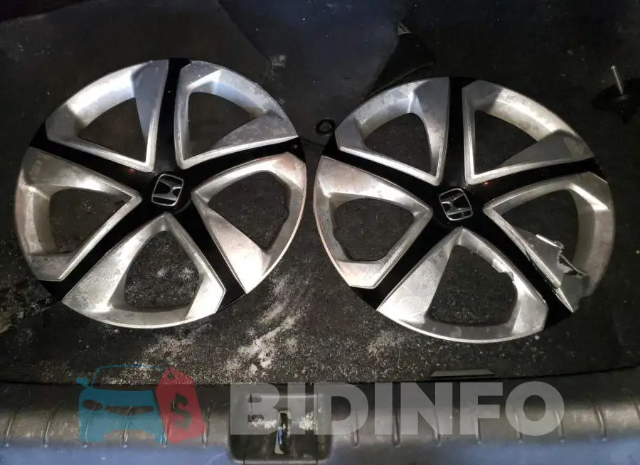 19XFC2F53GE062977 Photo# 12