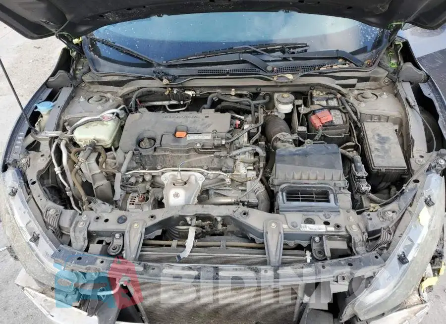 19XFC2F70GE001586 Photo# 11