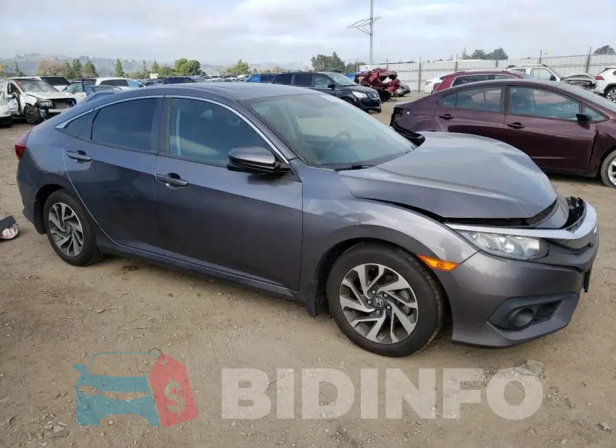 19XFC2F88HE230527 Photo# 4
