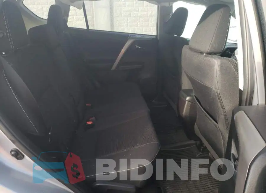 2T3RFREV9JW735586 Photo# 11