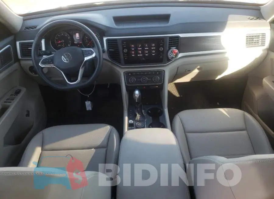 1V2KP2CAXMC598217 Photo# 8