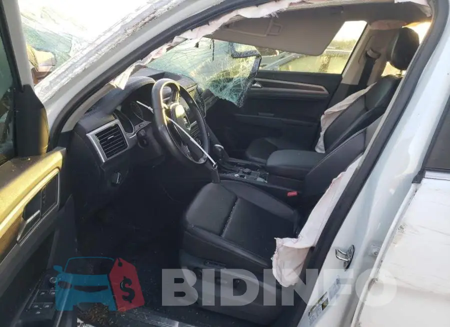 1V2MR2CA7JC505300 Photo# 7