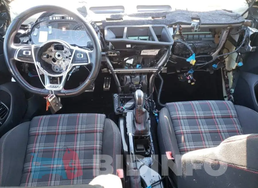 3VW447AU8HM060789 Photo# 8