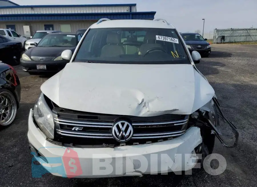 WVGAV7AX3GW504197 Photo# 5