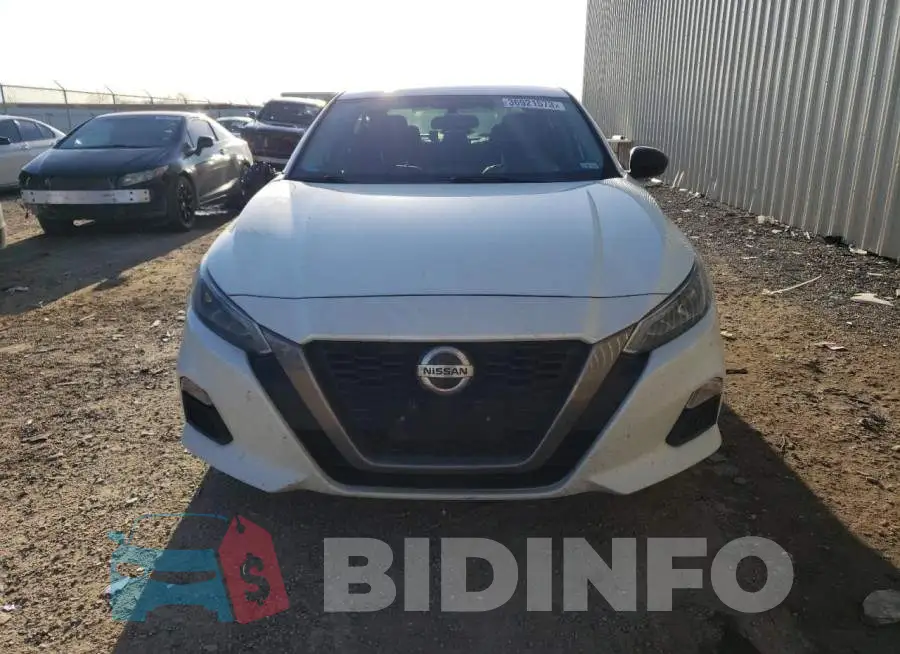 1N4BL4CV8KC116519 Photo# 5