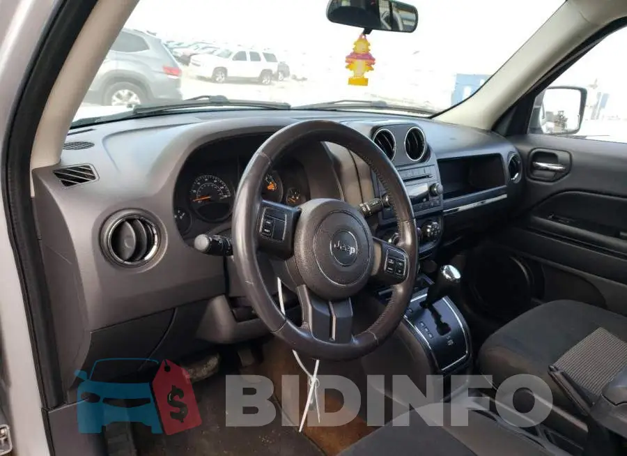 1C4NJPFB7ED570288 Photo# 8