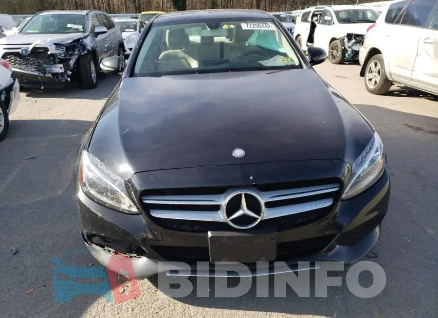 WDDWF4KB9GR124875 Photo# 5