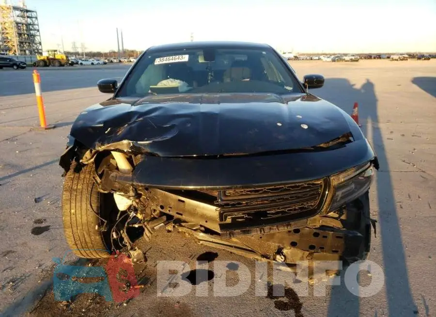 2C3CDXHG8GH150461 Photo# 5