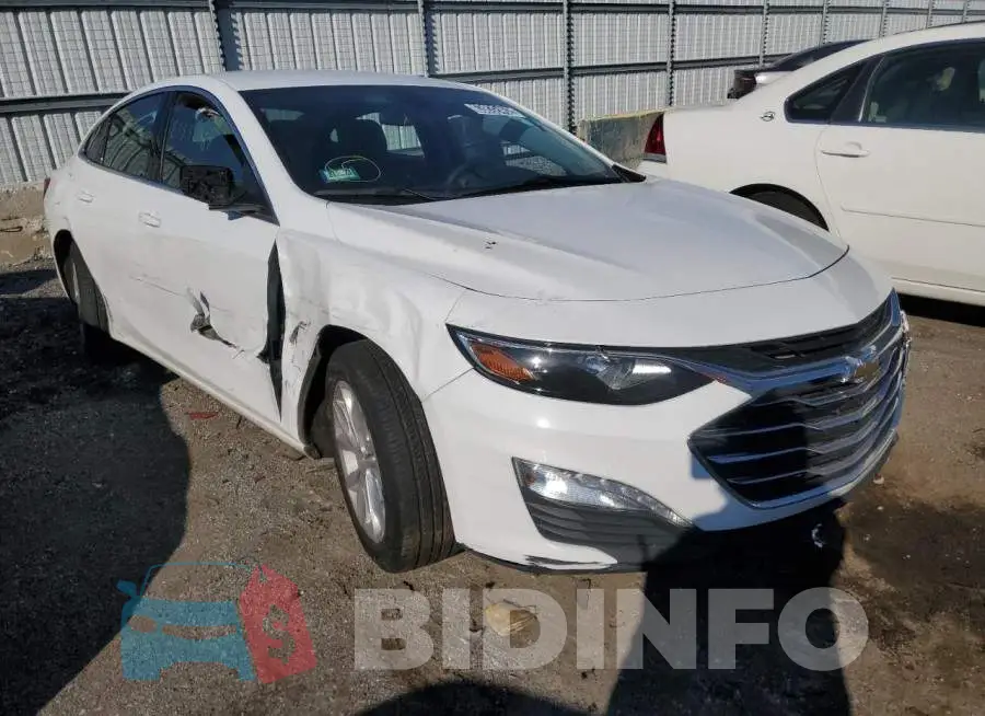 1G1ZD5ST4LF030824 Photo# 1