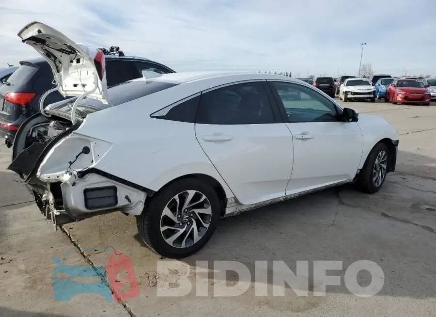 19XFC2F82HE210516 Photo# 3
