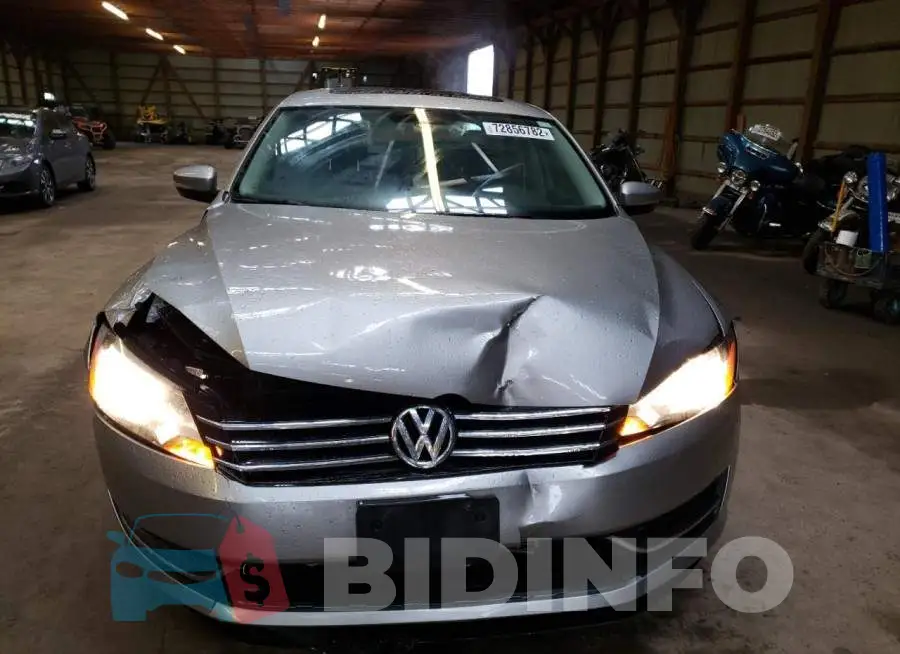 1VWBS7A3XEC101411 Photo# 5