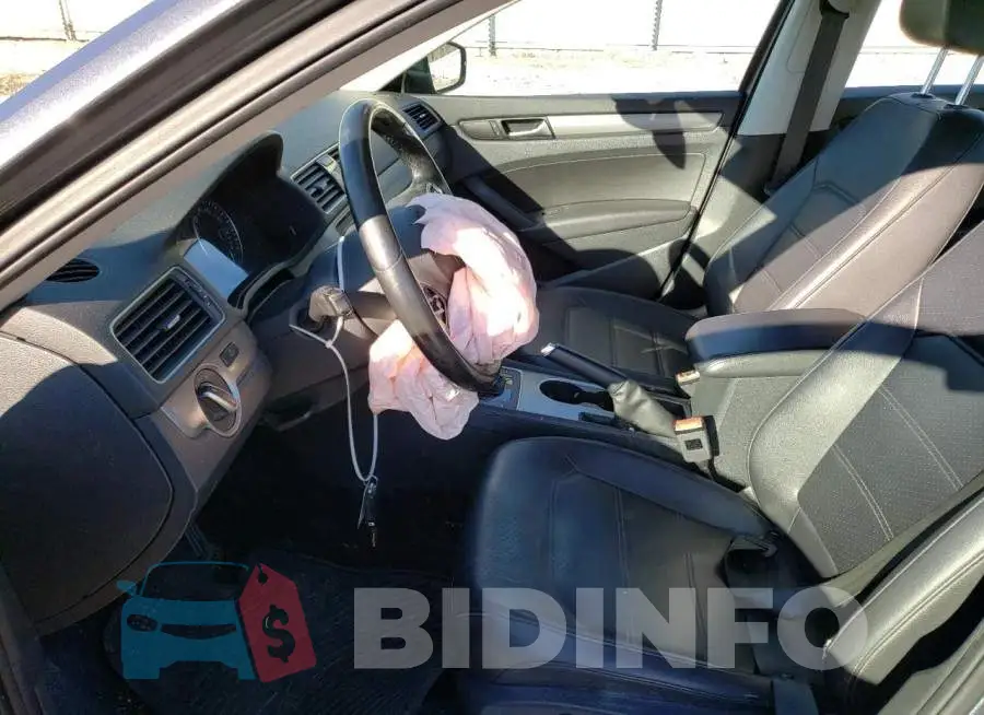 1VWBT7A33EC095688 Photo# 7