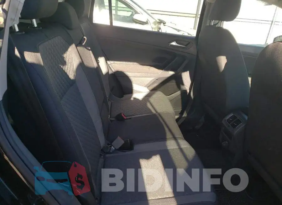 3VV0B7AX9JM014493 Photo# 11