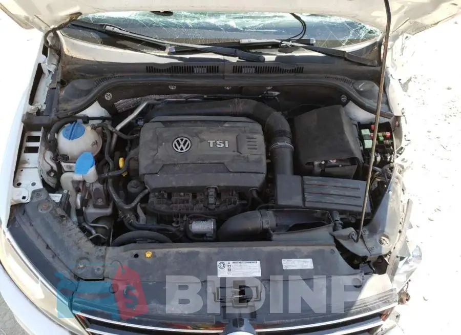 3VWB17AJ9GM218805 Photo# 7