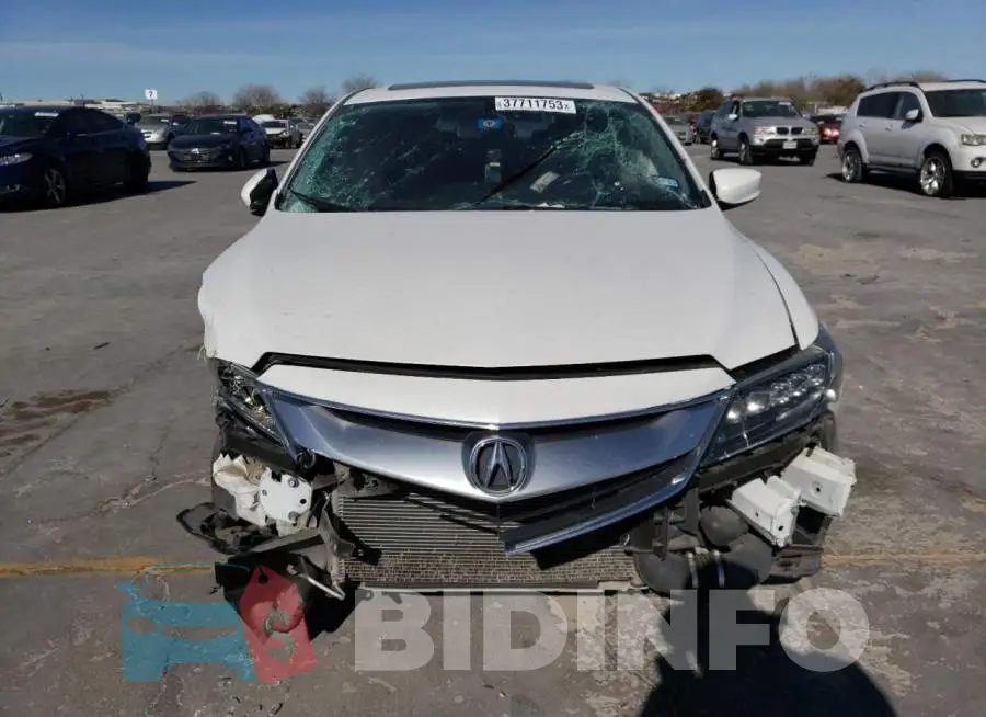 19UDE2F73HA006501 Photo# 5