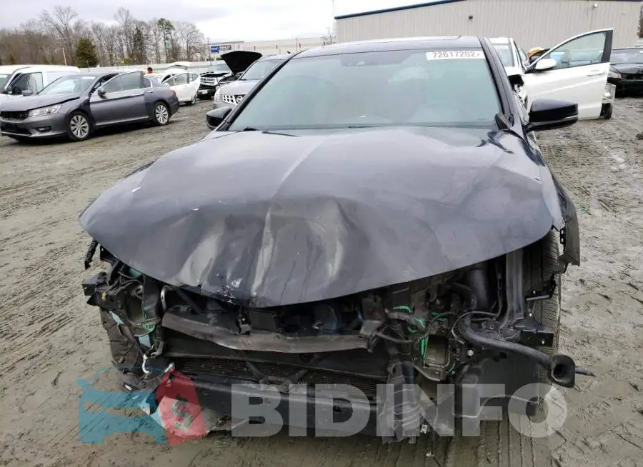 19UUB2F67KA002541 Photo# 5