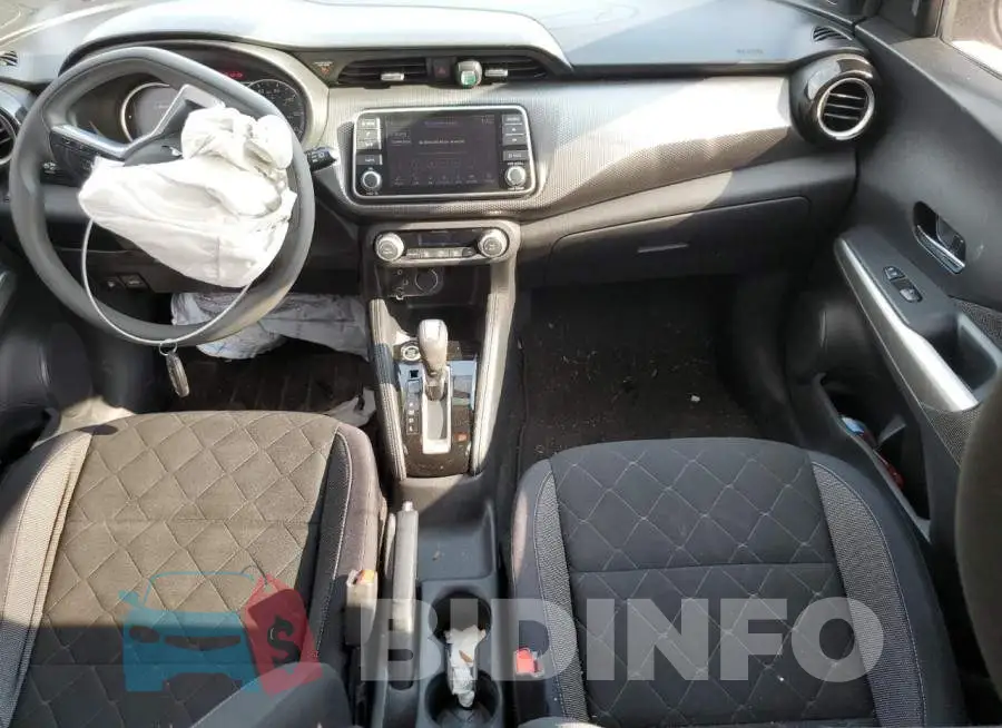 3N1CP5CU3JL528594 Photo# 8