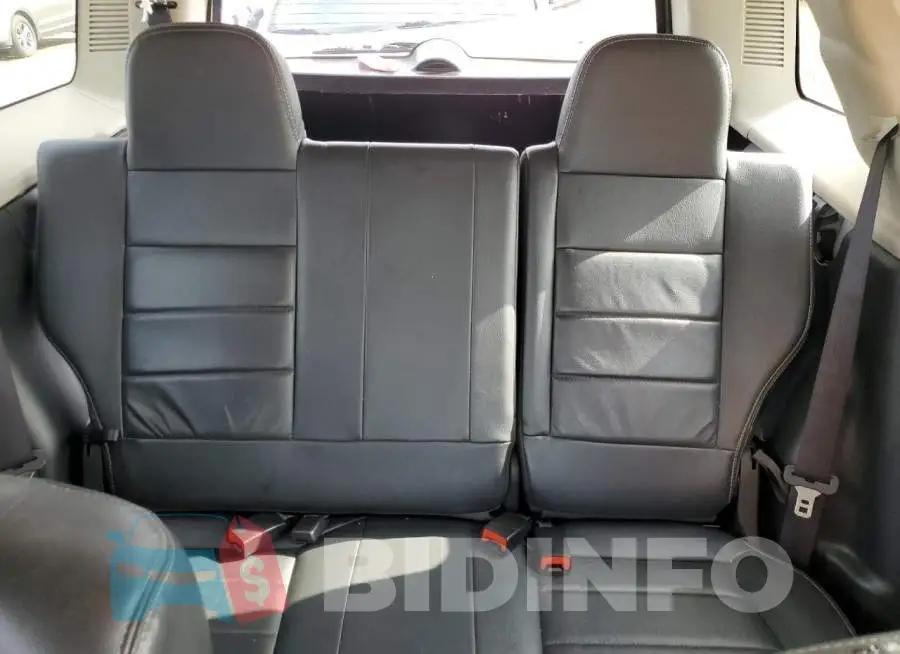 1C4NJRFB2GD737784 Photo# 10