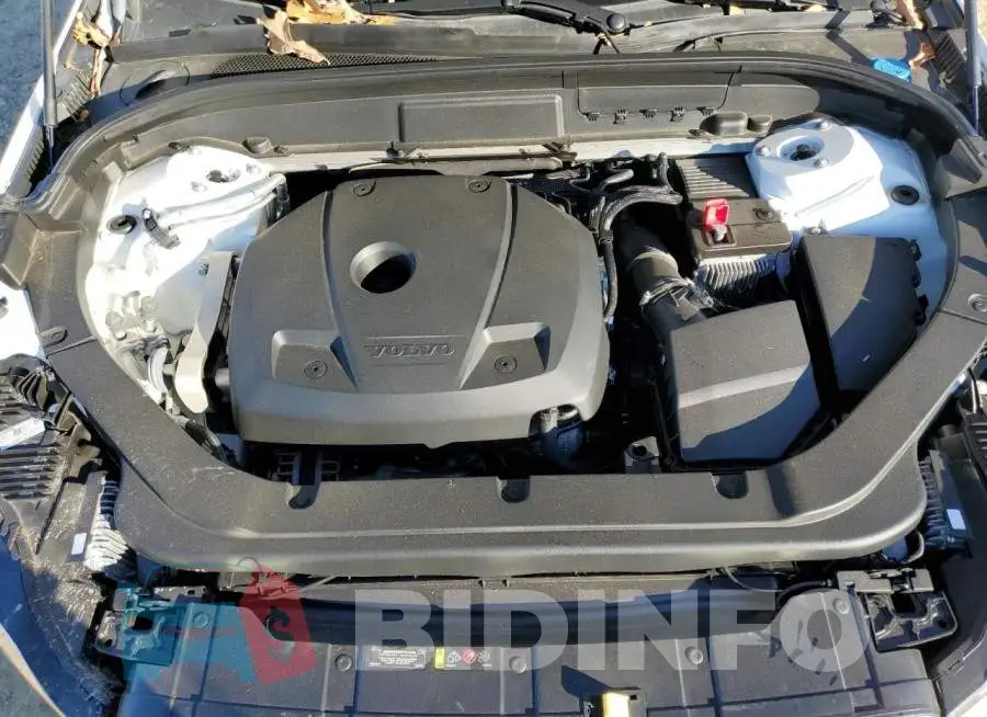 YV4102DK2M1711045 Photo# 7