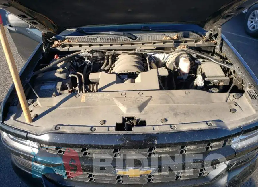 1GCVKPEC8JZ236890 Photo# 7
