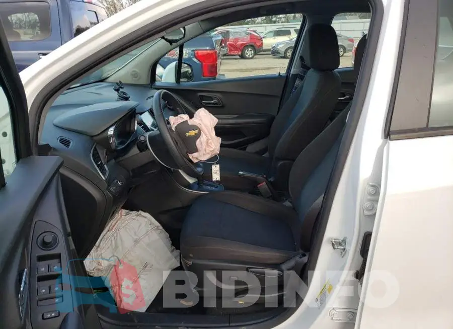 KL7CJNSB6JB595817 Photo# 7