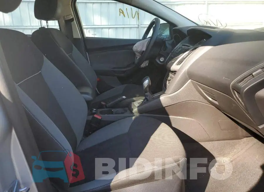 1FADP3F2XEL126143 Photo# 5