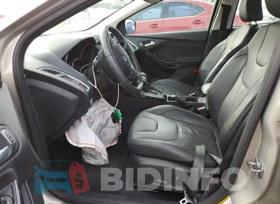 1FADP3J28FL231823 Photo# 7