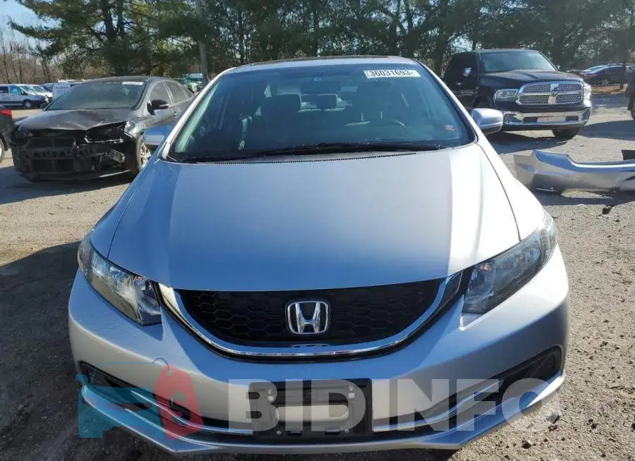19XFB2F82EE066626 Photo# 5