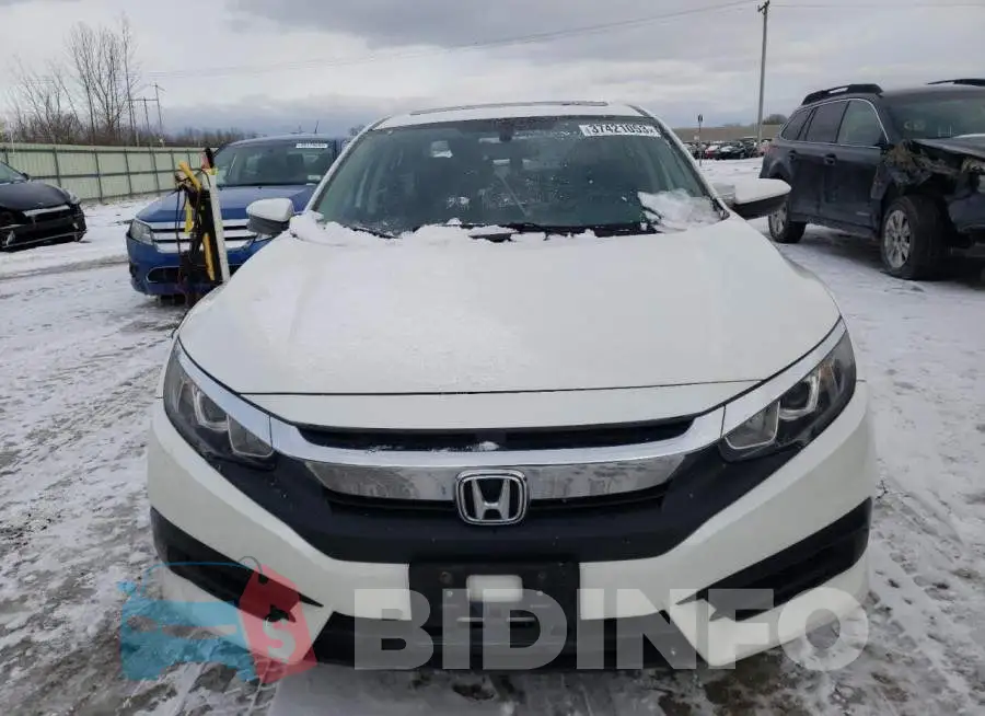 19XFC2F73HE216736 Photo# 5