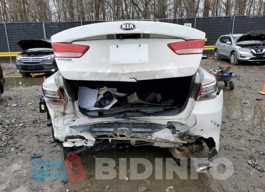 5XXGT4L35JG211729 Photo# 6