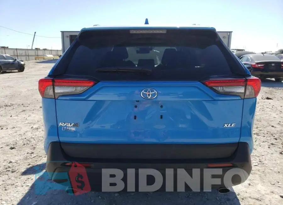 2T3C1RFV0MW129665 Photo# 6