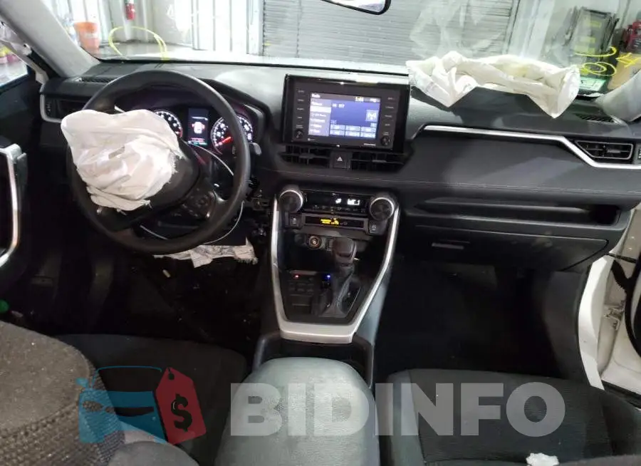 2T3F1RFV3MC221545 Photo# 8