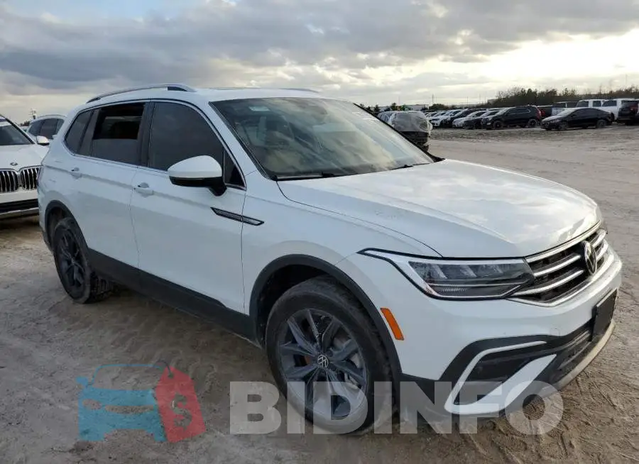 3VV2B7AX7NM038127 Photo# 4