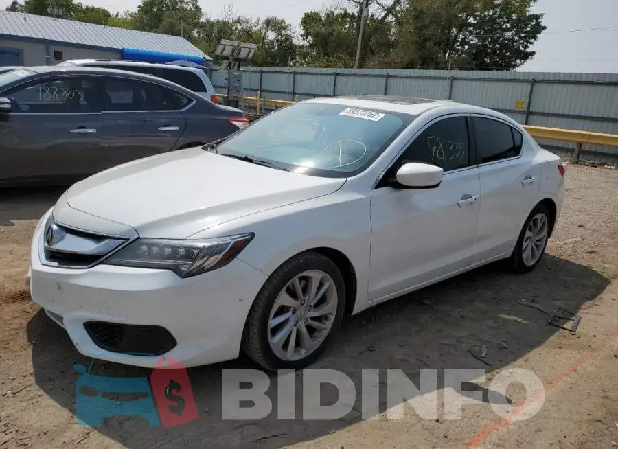 19UDE2F73JA001028 Photo# 2