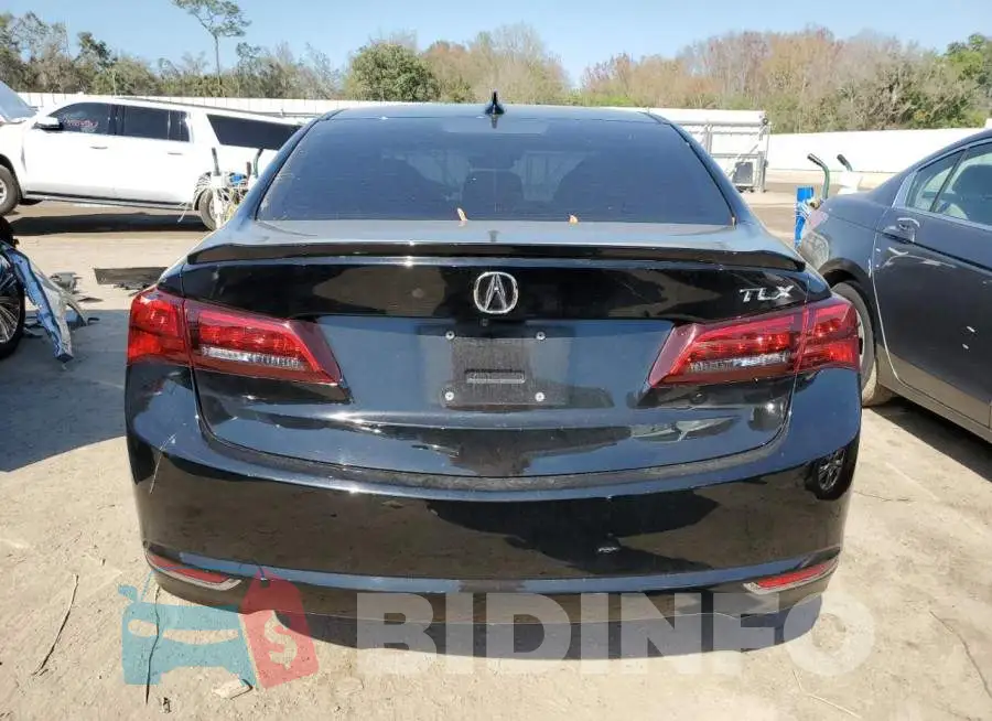 19UUB2F53HA002276 Photo# 6