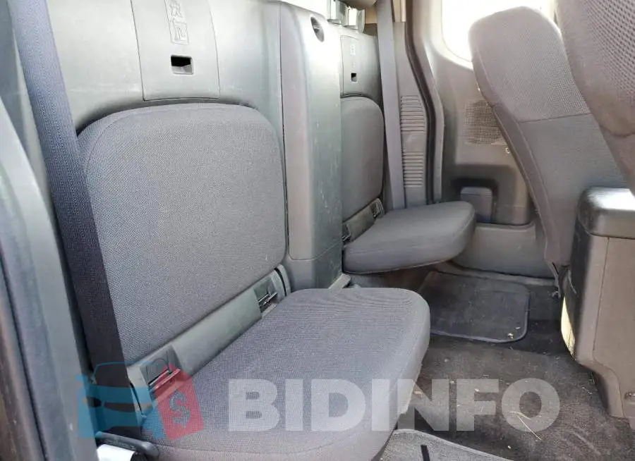 1N6BD0CT7JN718066 Photo# 11