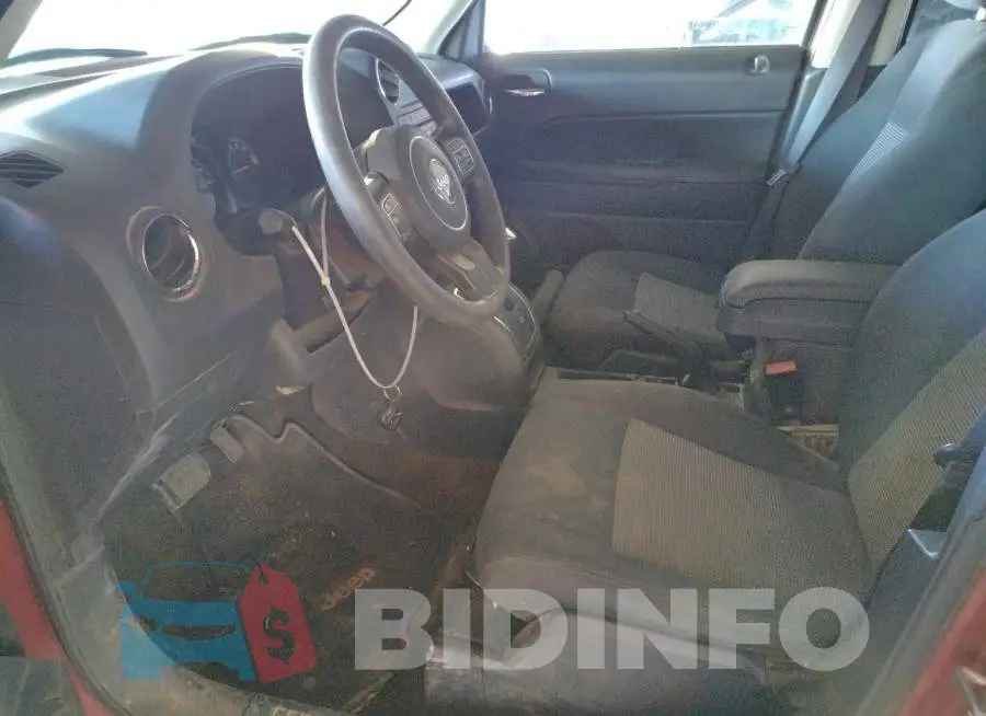 1C4NJPBA0GD718121 Photo# 7