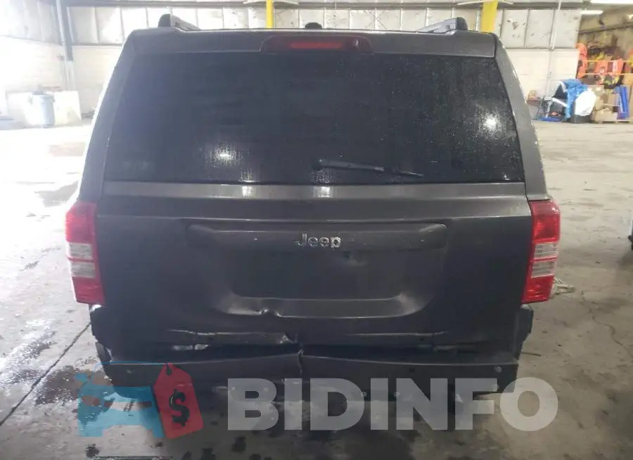 1C4NJPBAXGD604255 Photo# 6