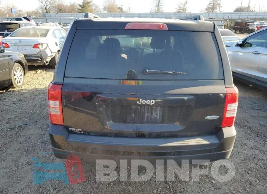 1C4NJPFB0ED826318 Photo# 6