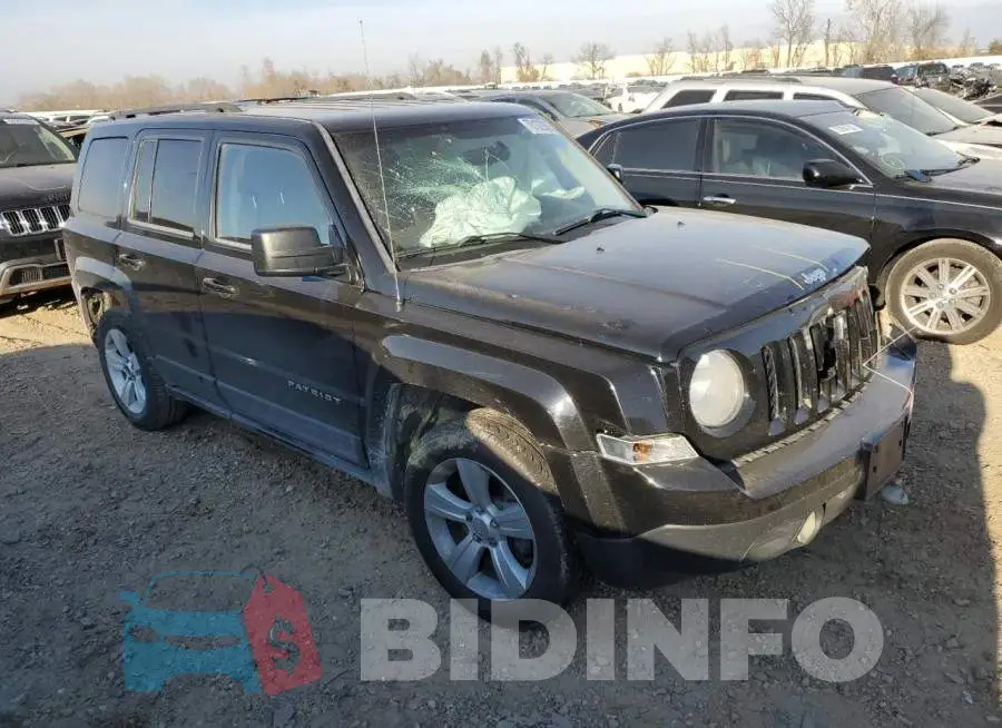 1C4NJPFB0ED826318 Photo# 4
