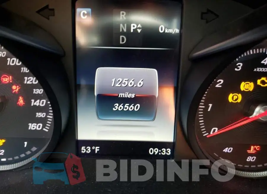 55SWF4KB5GU175885 Photo# 8