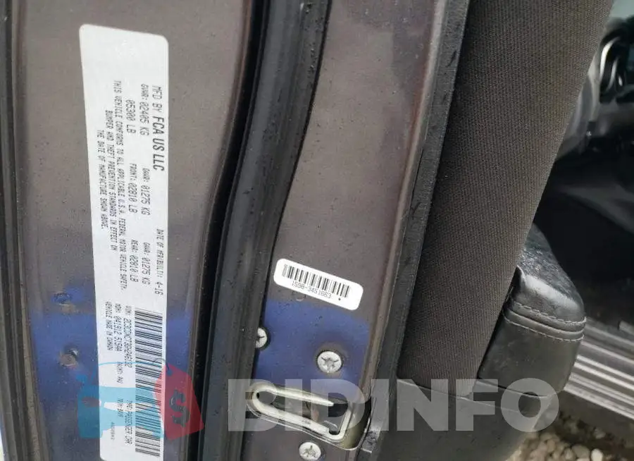 2C3CDXCT3GH246132 Photo# 12