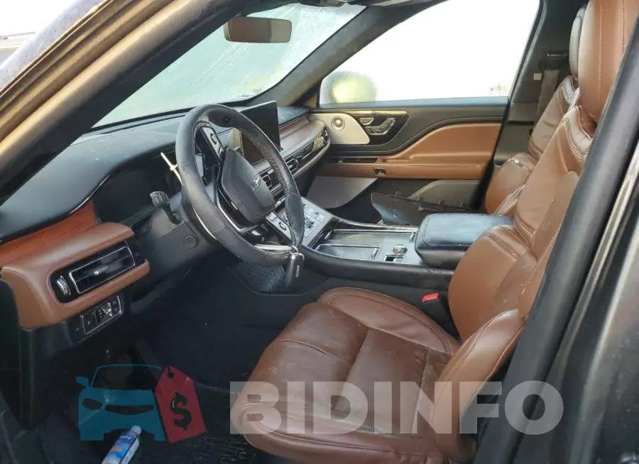 5LM5J7XC9LGL23382 Photo# 5