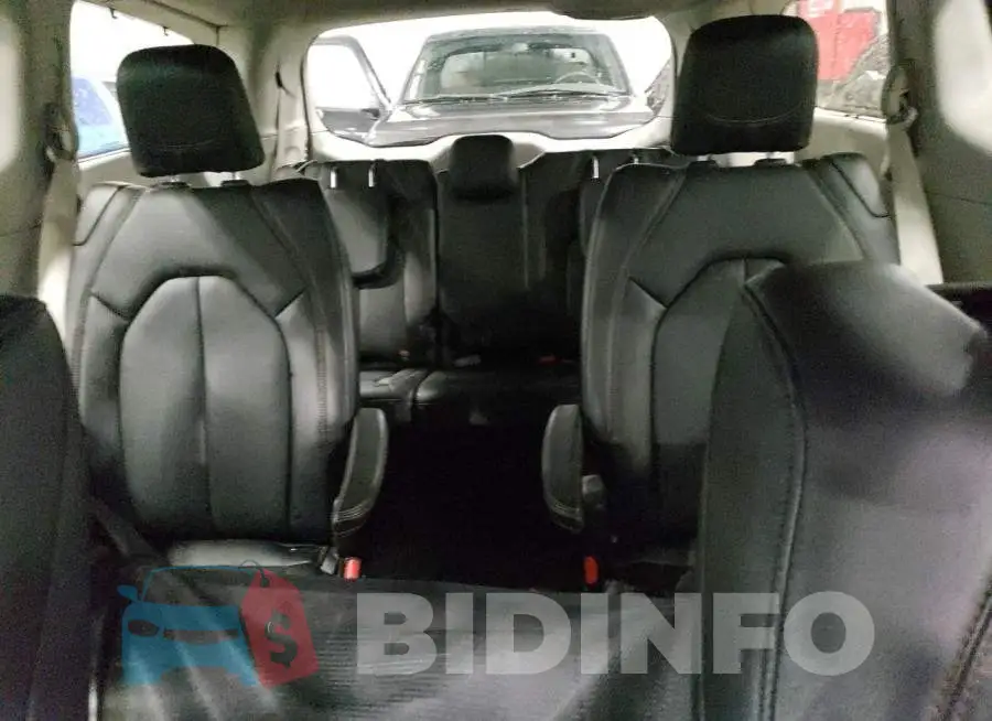 2C4RC1EG5KR541712 Photo# 10